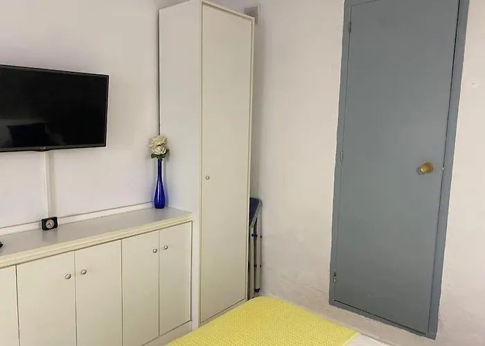 Encantador Estudio En *